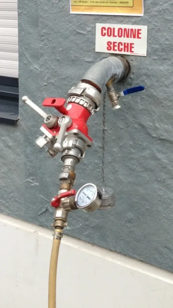 Vérification quinquennale colonne sèche à Tournan-en-Brie